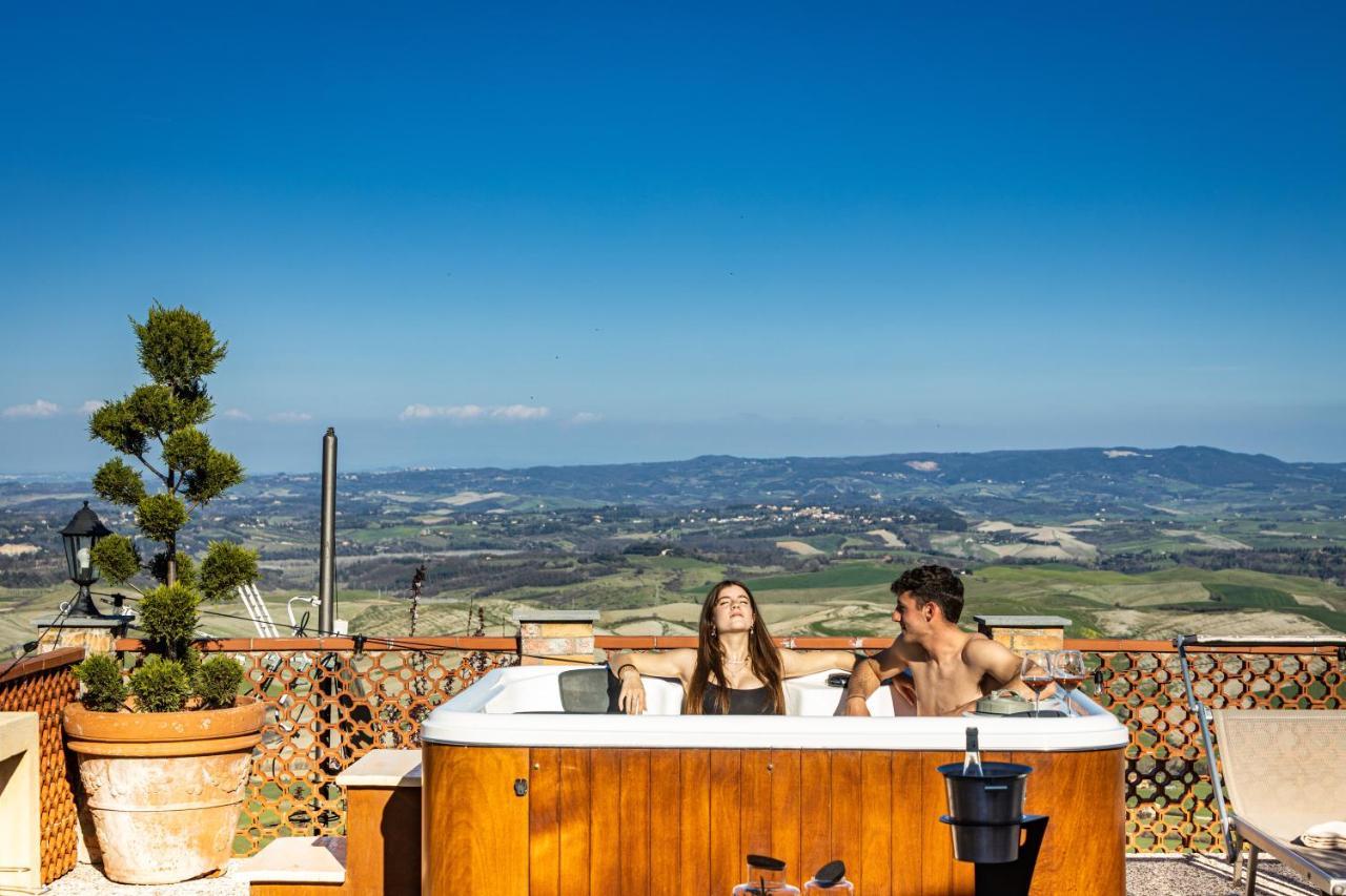 Agri Apartment La Terrazza La Ripadoro Chianni Eksteriør bilde