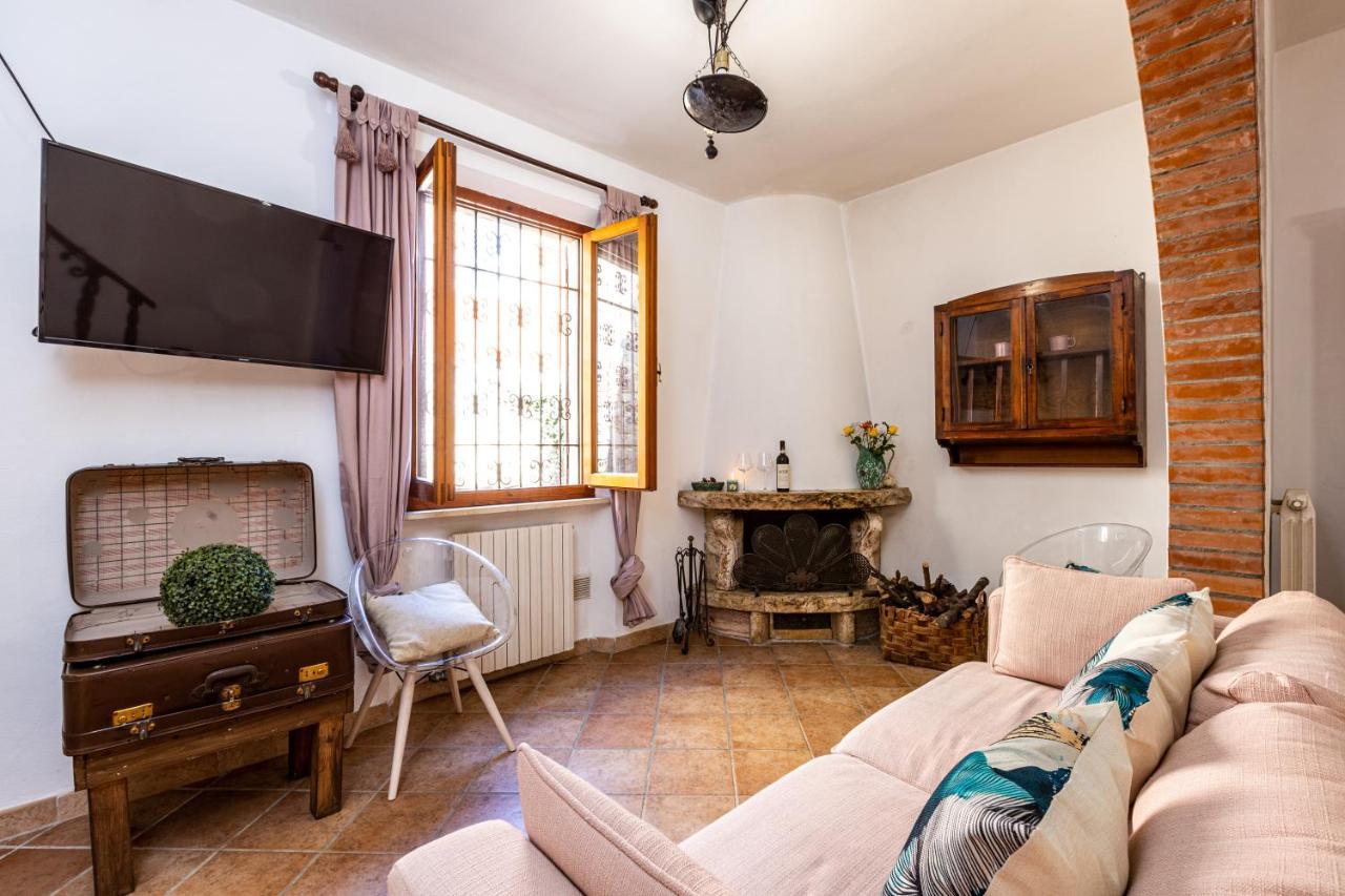 Agri Apartment La Terrazza La Ripadoro Chianni Eksteriør bilde