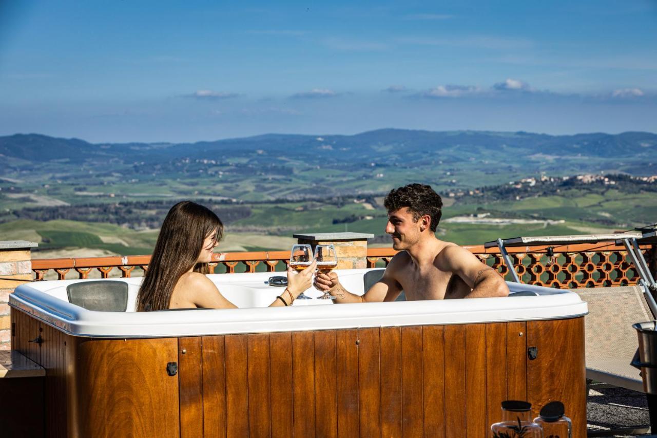 Agri Apartment La Terrazza La Ripadoro Chianni Eksteriør bilde
